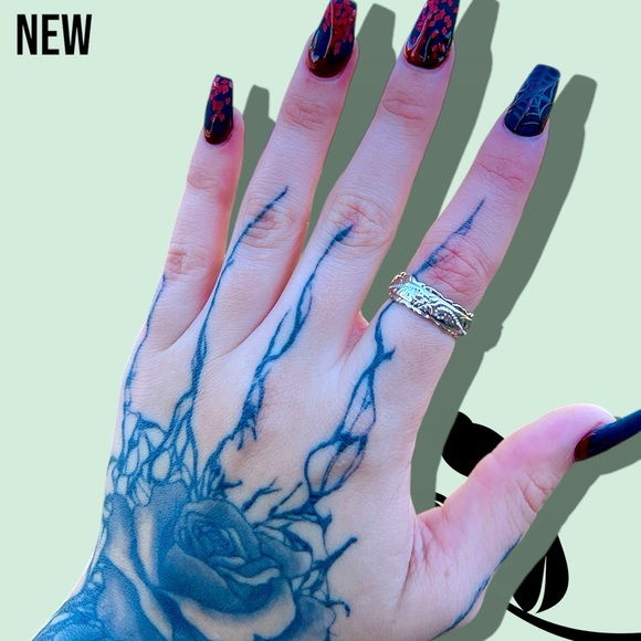 New Silver Plated Unisex Elegant Craved Flower Pattern Band Ring - Picture 7 of 9